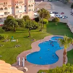 Superbe Avec Piscine Et Terrasse Vm43